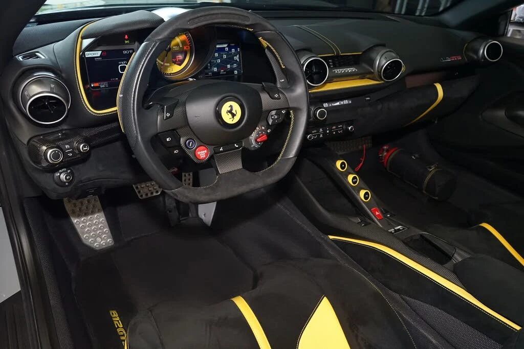 2022 Ferrari 812 GTS - Image 11 of 31