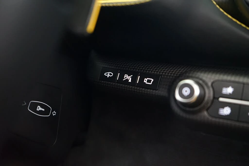 2022 Ferrari 812 GTS - Image 19 of 31