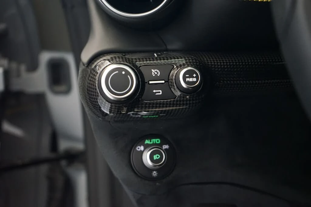 2022 Ferrari 812 GTS - Image 27 of 31