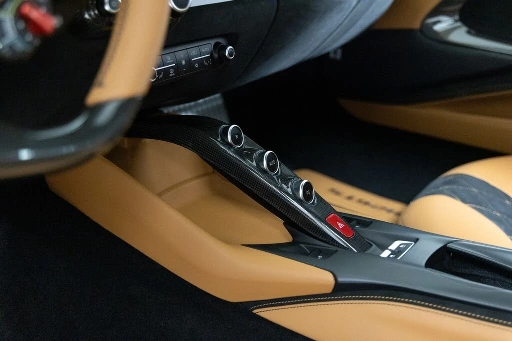 2022 Ferrari 812 GTS - Image 25 of 31