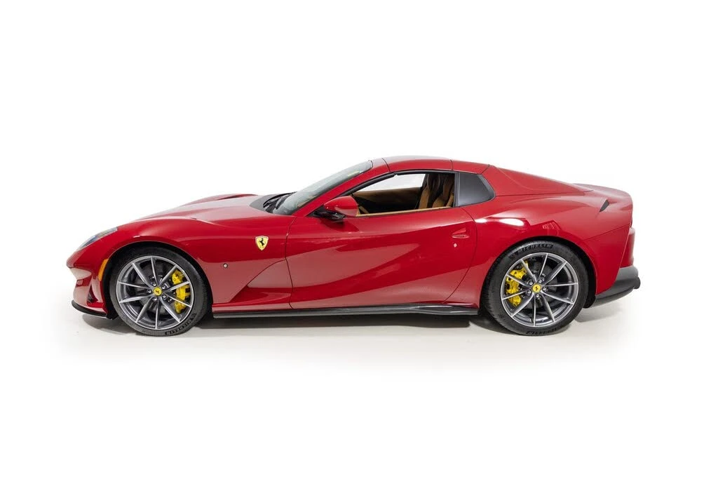 2022 Ferrari 812 GTS - Image 5 of 31
