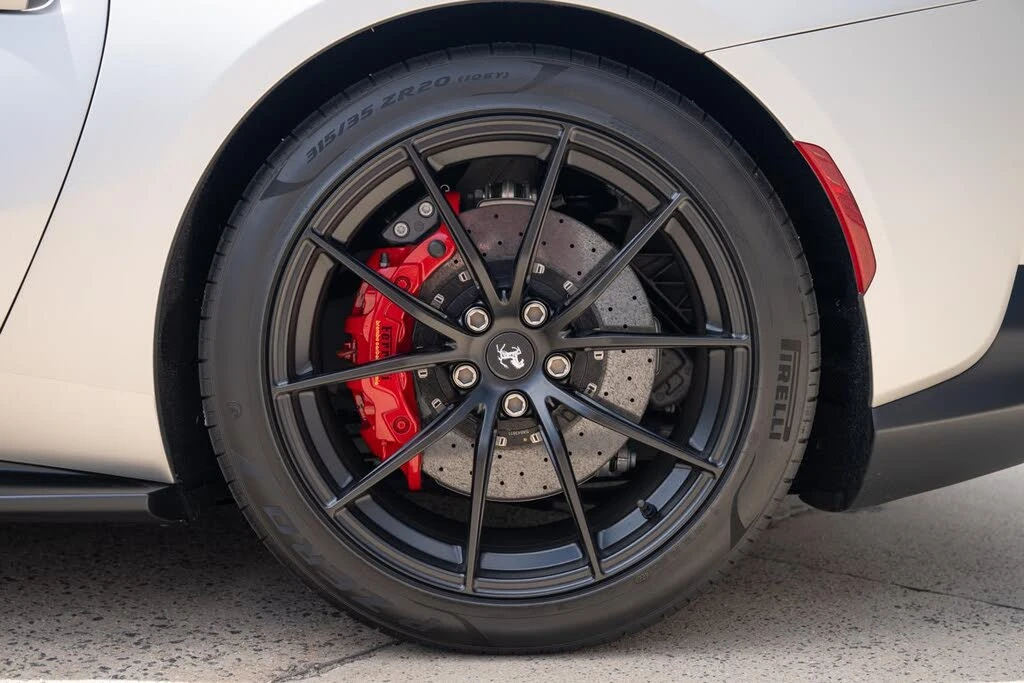2022 Ferrari 812 GTS - Image 15 of 31