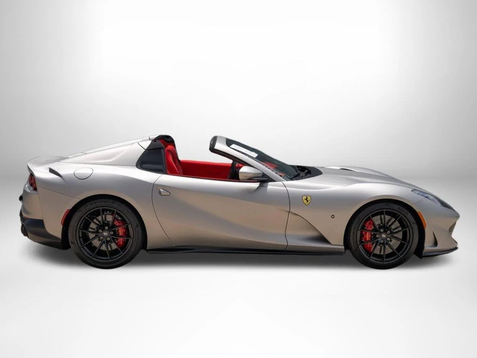2022 Ferrari 812 GTS - Image 7 of 31