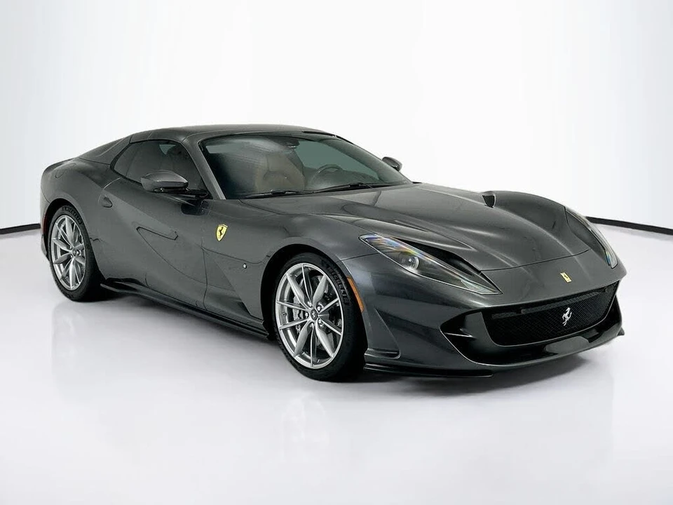 2022 Ferrari 812 GTS - Image 11 of 31