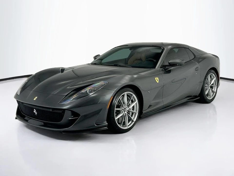 2022 Ferrari 812 GTS - Image 9 of 31