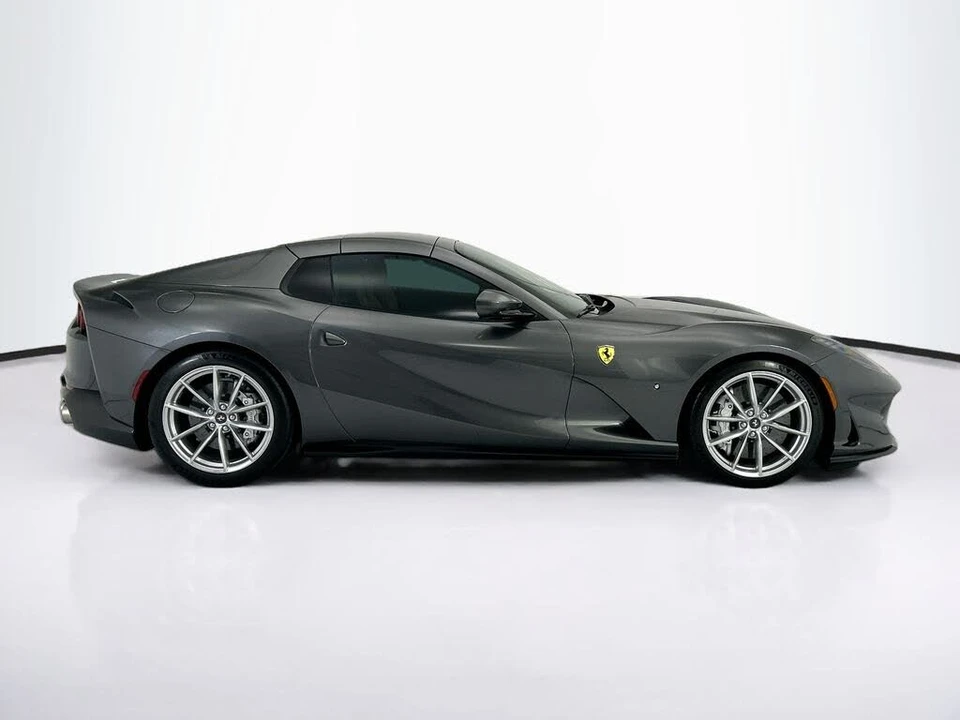 2022 Ferrari 812 GTS - Image 12 of 31