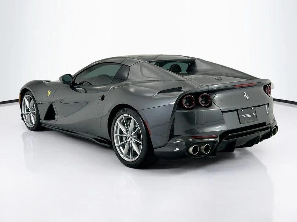 2022 Ferrari 812 GTS - Image 15 of 31