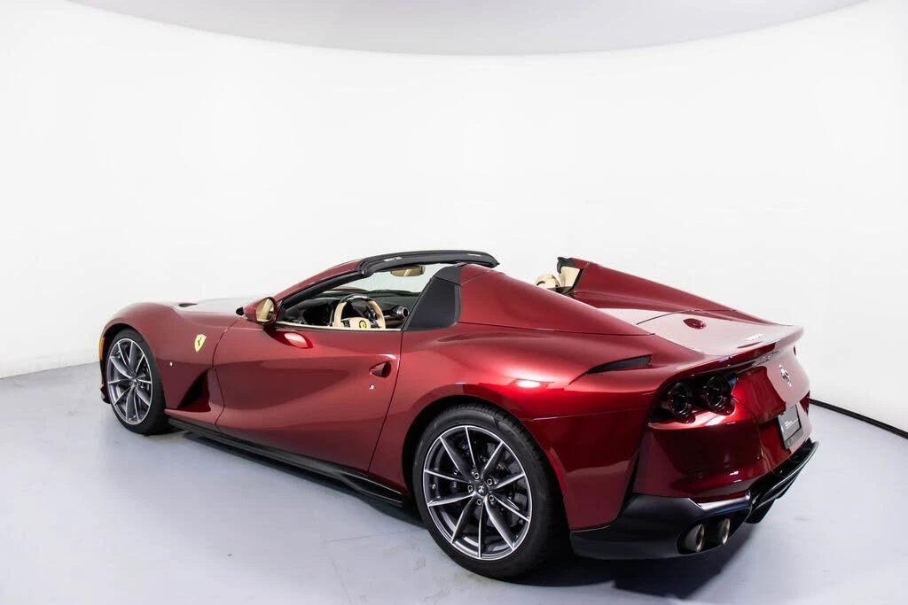 2022 Ferrari 812 GTS - Image 8 of 31