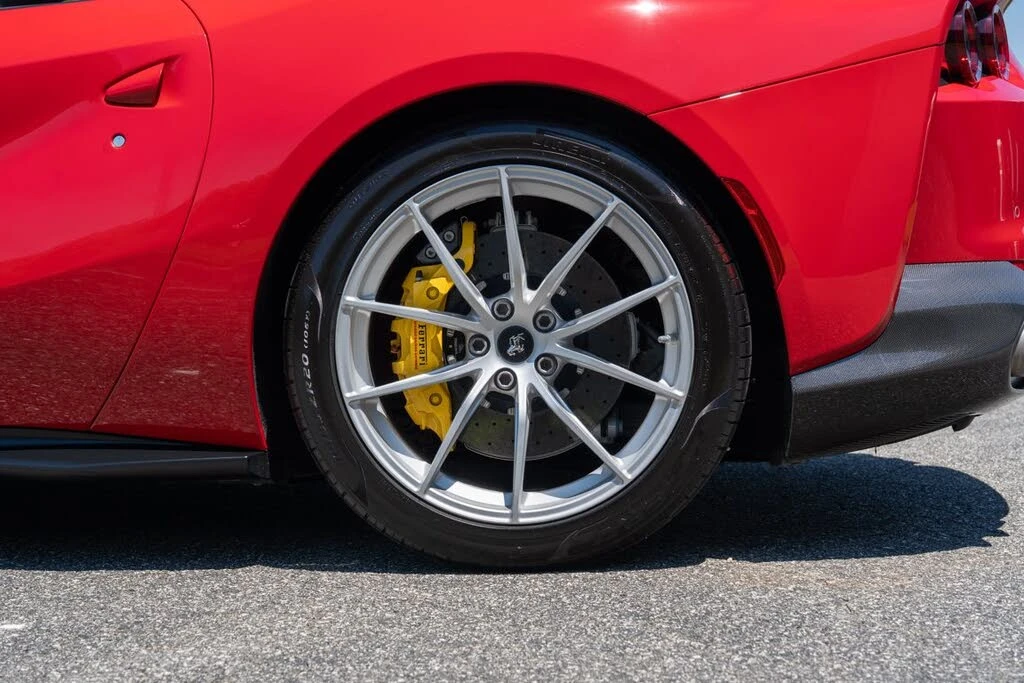 2022 Ferrari 812 GTS - Image 11 of 31