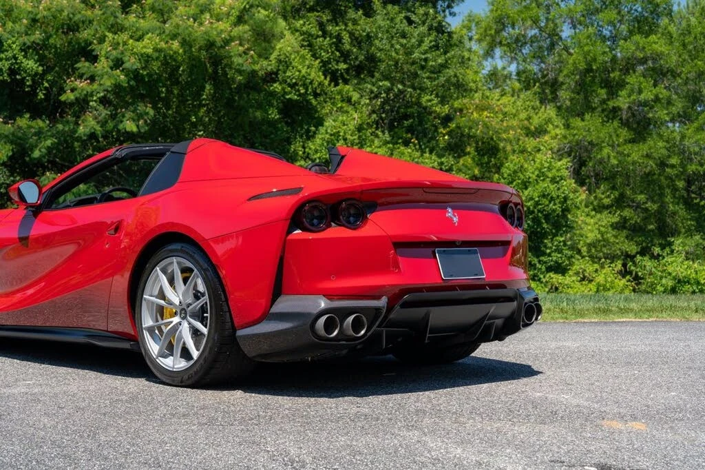 2022 Ferrari 812 GTS - Image 21 of 31
