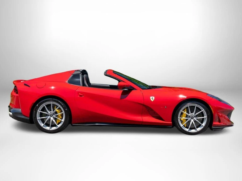 2022 Ferrari 812 GTS - Image 7 of 31