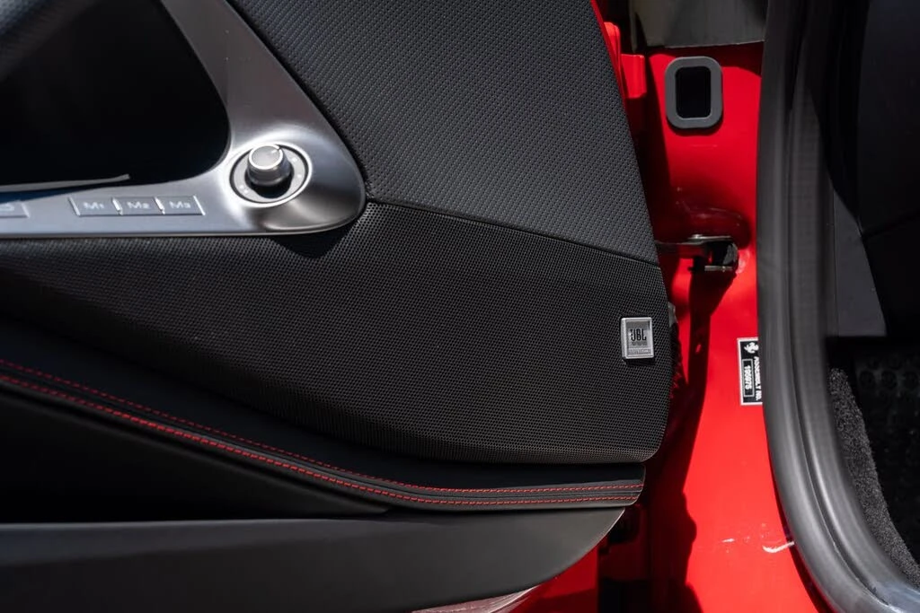 2022 Ferrari 812 GTS - Image 29 of 31