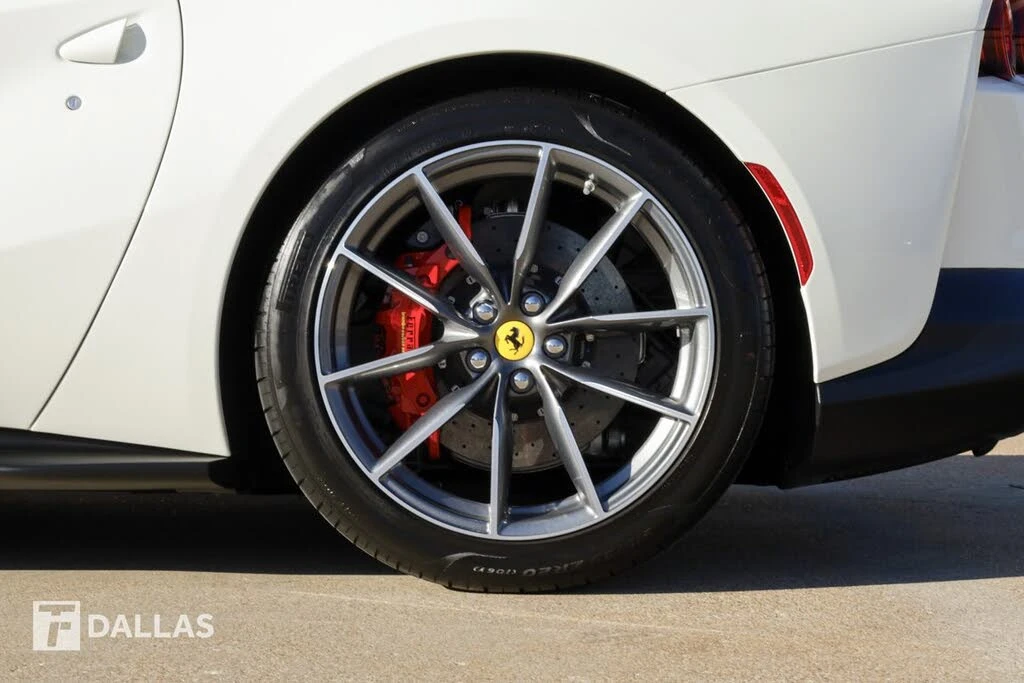 2022 Ferrari 812 GTS - Image 10 of 31
