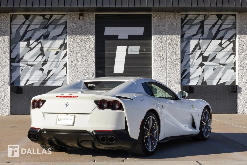 2022 Ferrari 812 GTS - Image 15 of 31