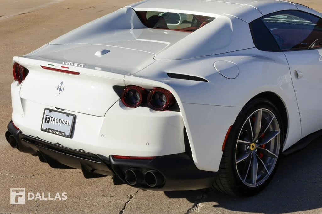 2022 Ferrari 812 GTS - Image 16 of 31