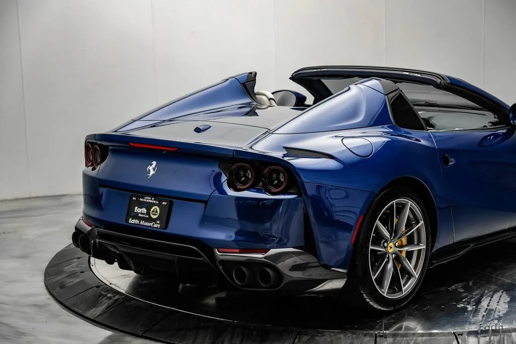 2022 Ferrari 812 GTS - Image 24 of 31