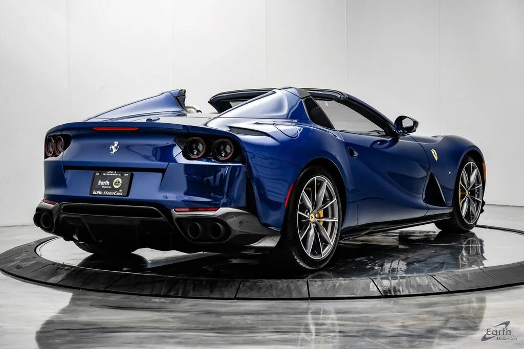 2022 Ferrari 812 GTS - Image 21 of 31