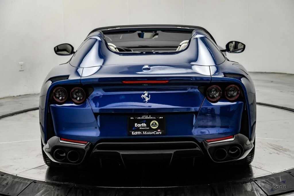 2022 Ferrari 812 GTS - Image 17 of 31