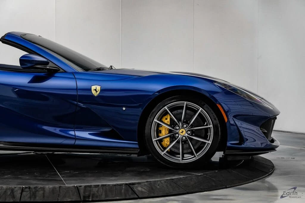 2022 Ferrari 812 GTS - Image 29 of 31