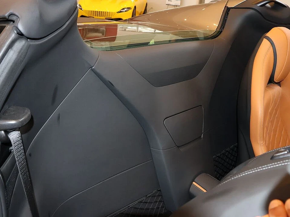 2022 Ferrari 812 GTS - Image 14 of 31