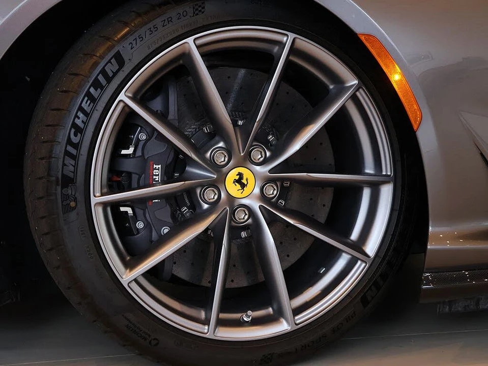 2022 Ferrari 812 GTS - Image 7 of 31
