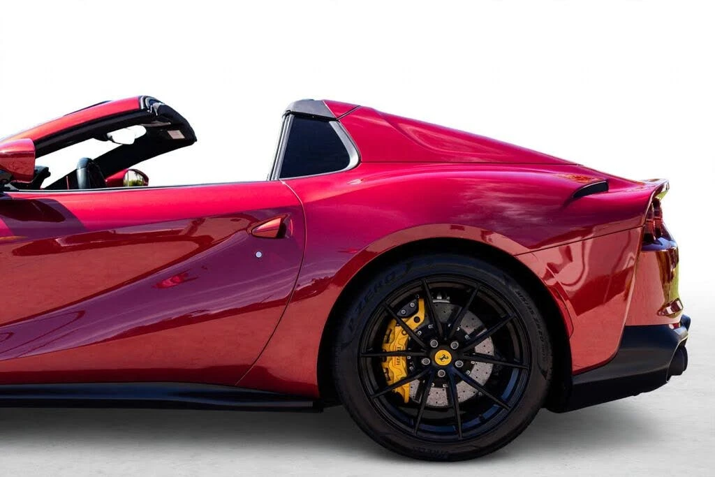2022 Ferrari 812 GTS - Image 27 of 31