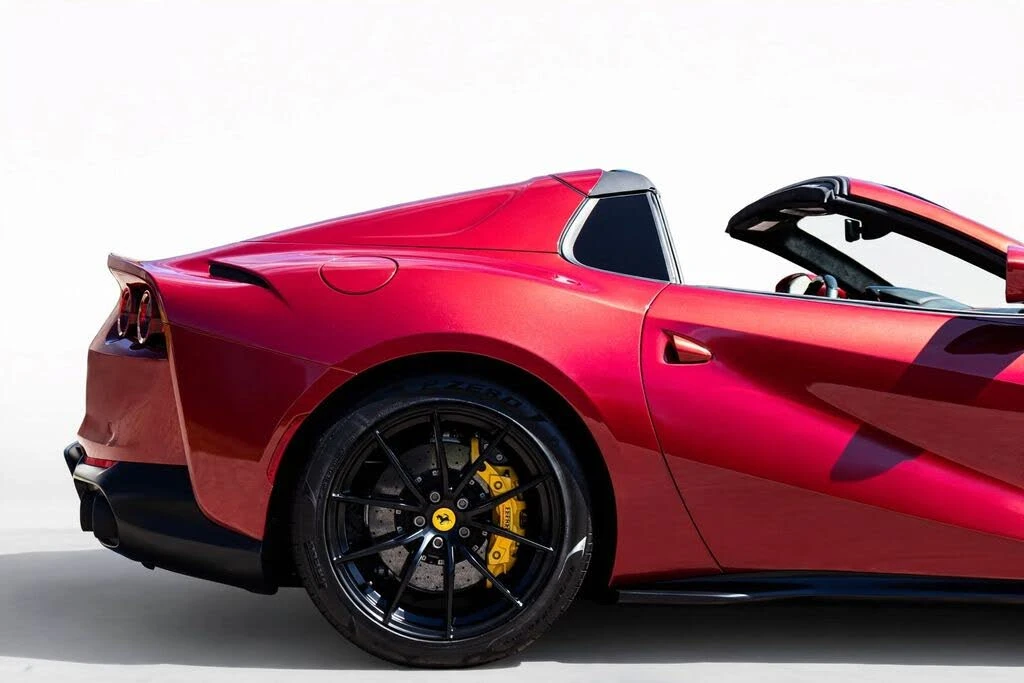 2022 Ferrari 812 GTS - Image 17 of 31