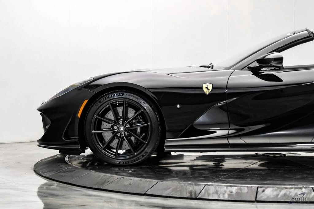 2022 Ferrari 812 GTS - Image 11 of 31