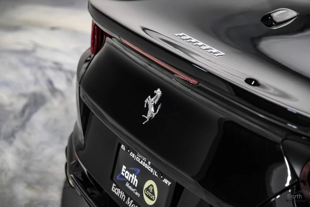 2022 Ferrari 812 GTS - Image 19 of 31