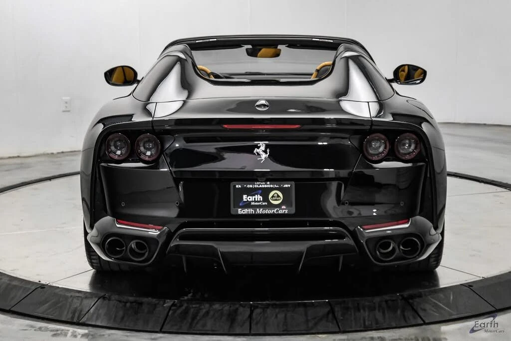 2022 Ferrari 812 GTS - Image 17 of 31