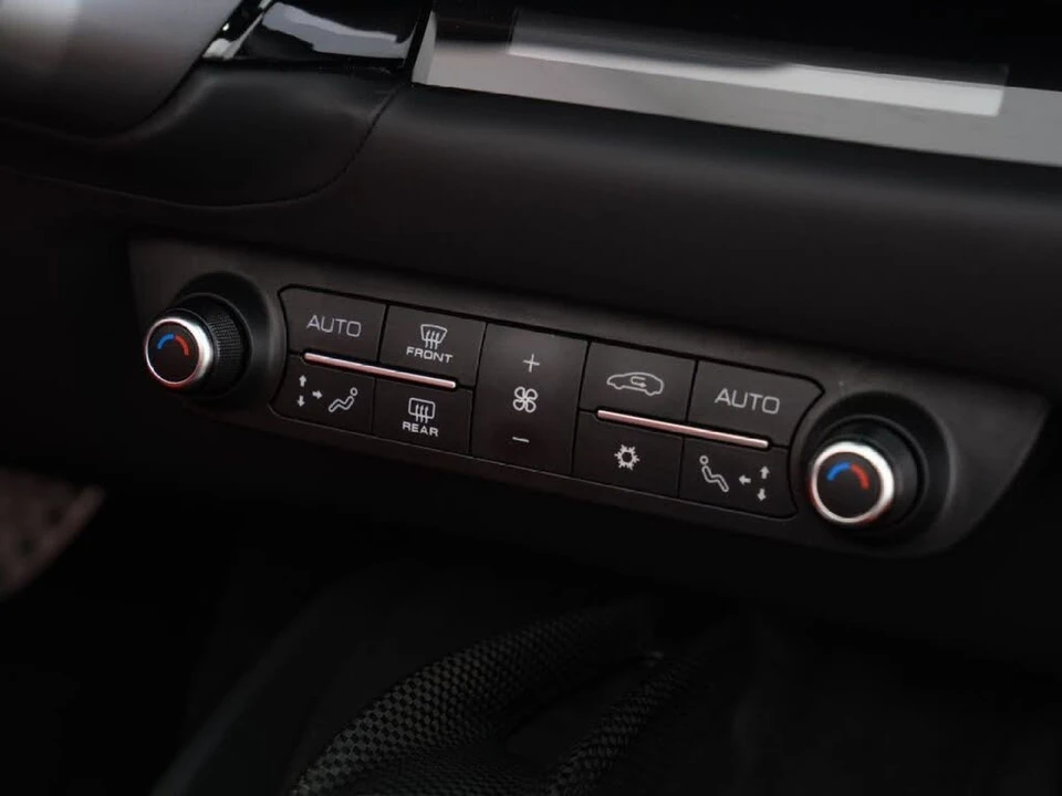 2022 Ferrari 812 GTS - Image 29 of 31