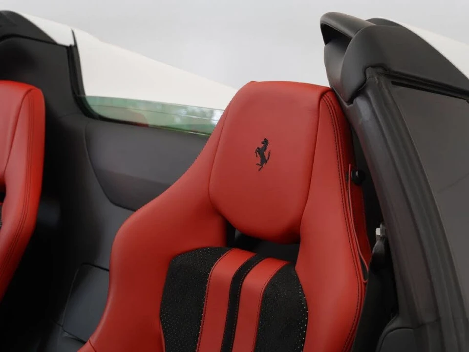 2022 Ferrari 812 GTS - Image 10 of 31