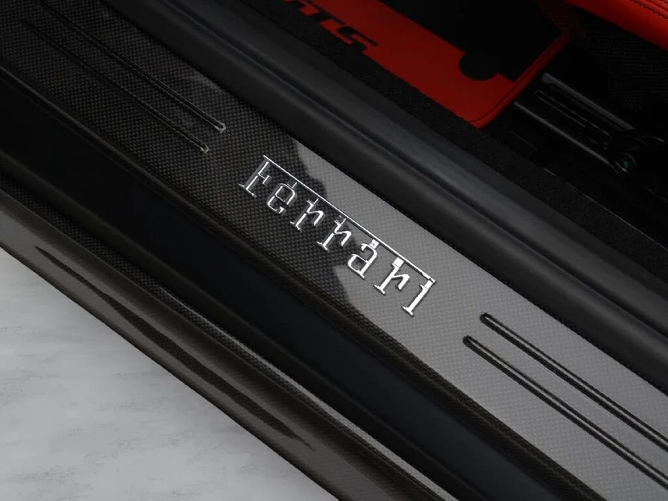 2022 Ferrari 812 GTS - Image 12 of 31
