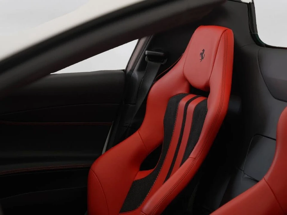 2022 Ferrari 812 GTS - Image 8 of 31