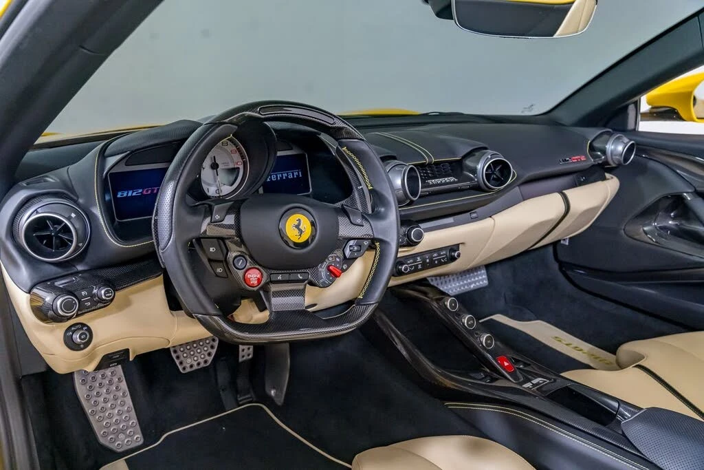 2022 Ferrari 812 GTS - Image 28 of 31