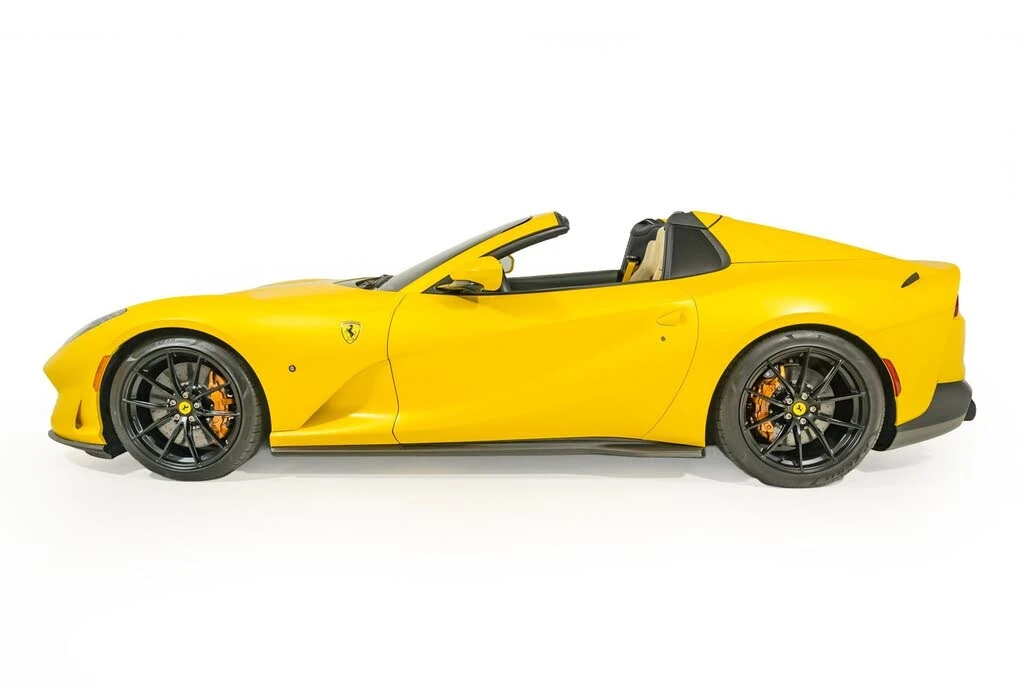 2022 Ferrari 812 GTS - Image 15 of 31