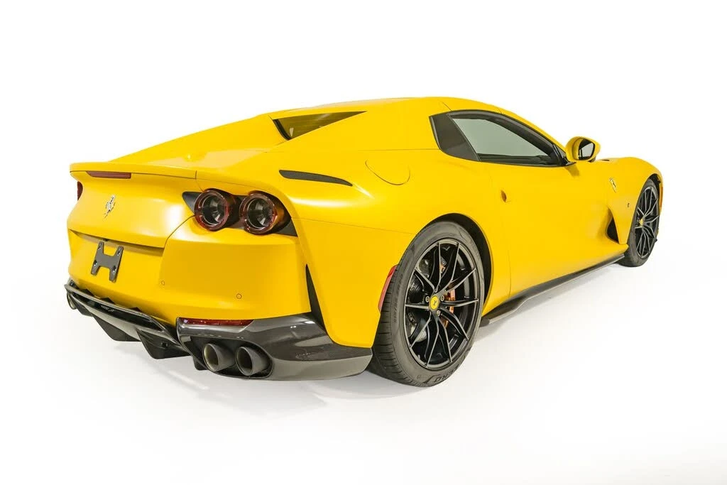 2022 Ferrari 812 GTS - Image 9 of 31