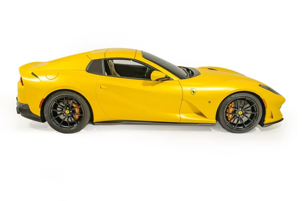 2022 Ferrari 812 GTS - Image 10 of 31
