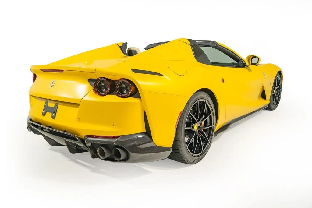 2022 Ferrari 812 GTS - Image 19 of 31