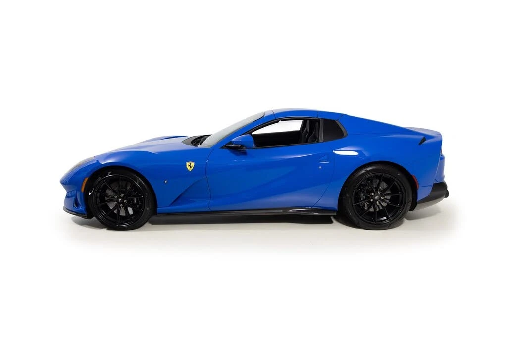 2022 Ferrari 812 GTS - Image 5 of 31