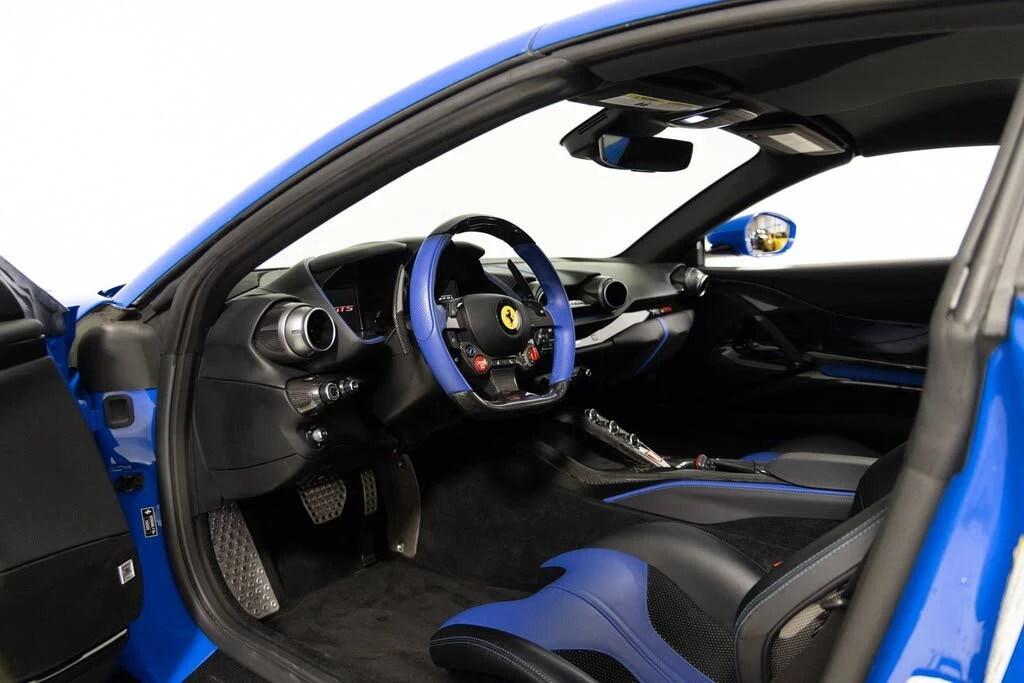 2022 Ferrari 812 GTS - Image 17 of 31