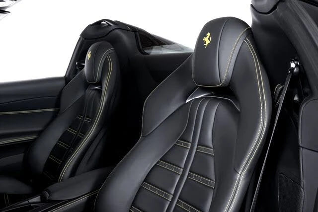 2022 Ferrari 812 GTS - Image 22 of 31