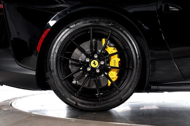 2022 Ferrari 812 GTS - Image 20 of 31