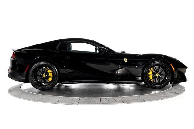 2022 Ferrari 812 GTS - Image 12 of 31