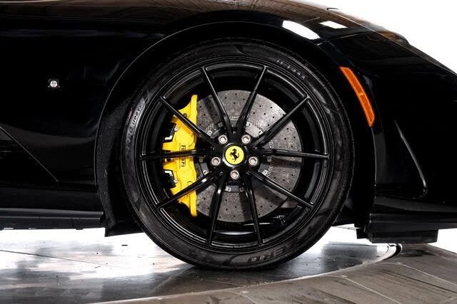 2022 Ferrari 812 GTS - Image 21 of 31