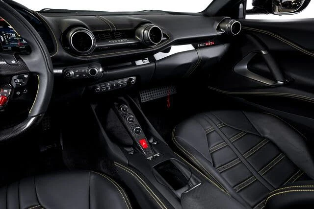 2022 Ferrari 812 GTS - Image 28 of 31