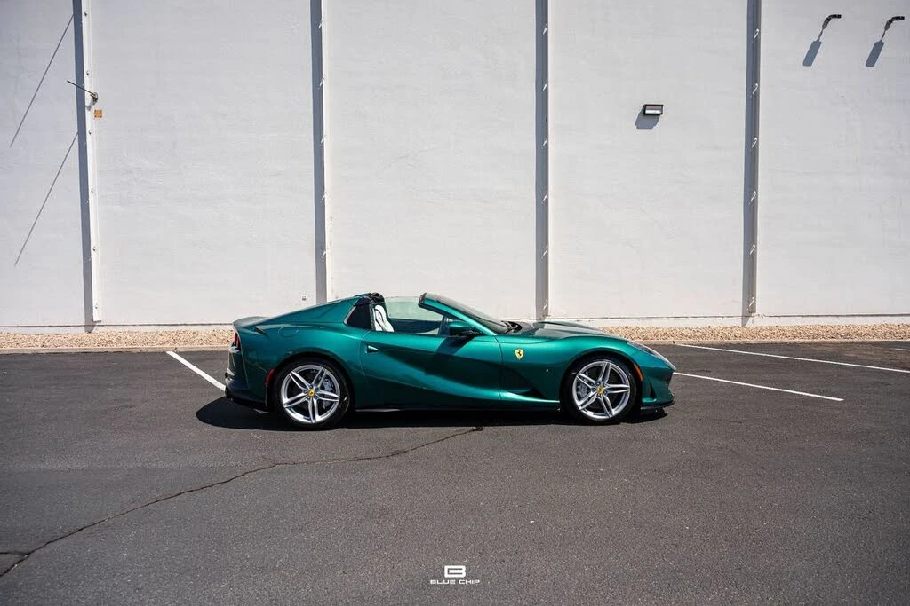 2022 Ferrari 812 GTS - Image 4 of 31