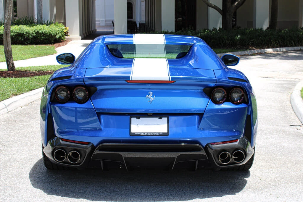 2022 Ferrari 812 GTS - Image 9 of 31