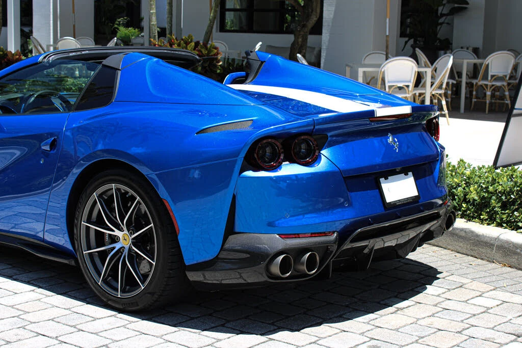 2022 Ferrari 812 GTS - Image 7 of 31