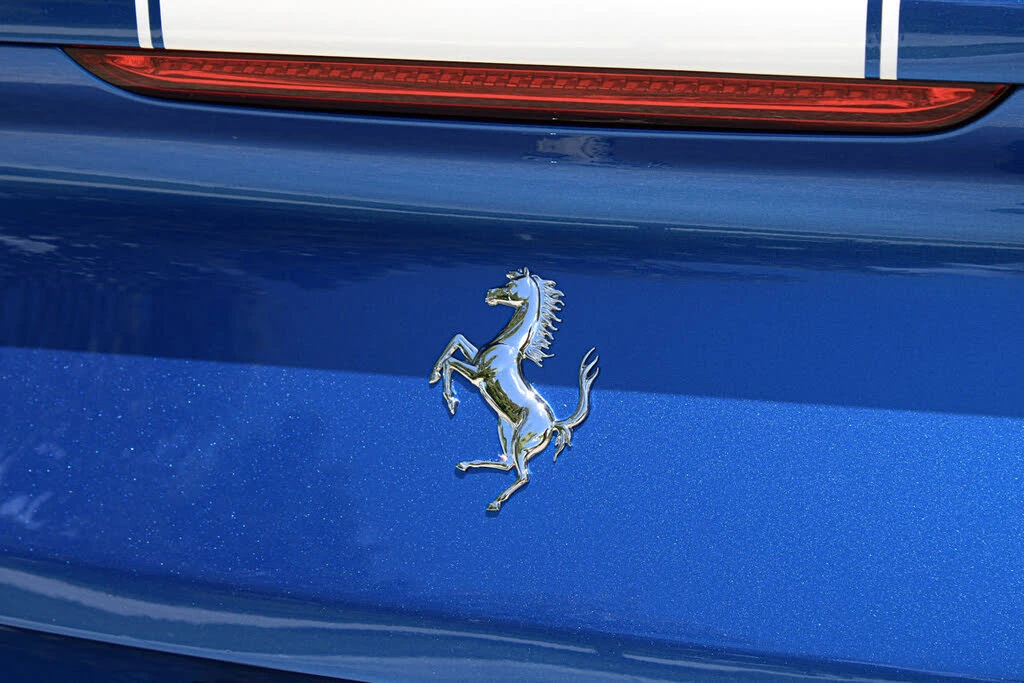 2022 Ferrari 812 GTS - Image 10 of 31